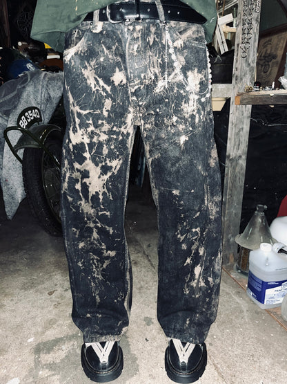 CRACKED FLARED JEANS 1OF1
