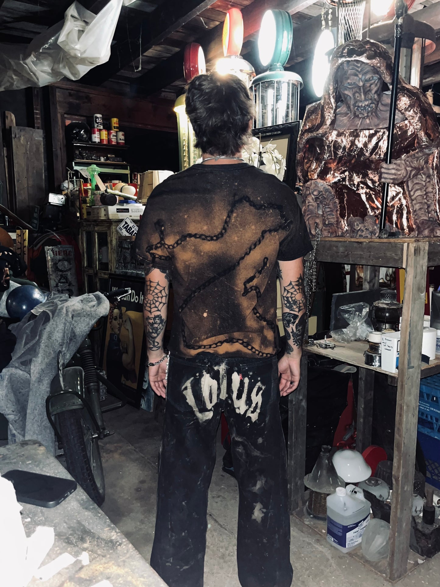 ALL SEEING EYE CHAIN TEE SIZE L 1OF1