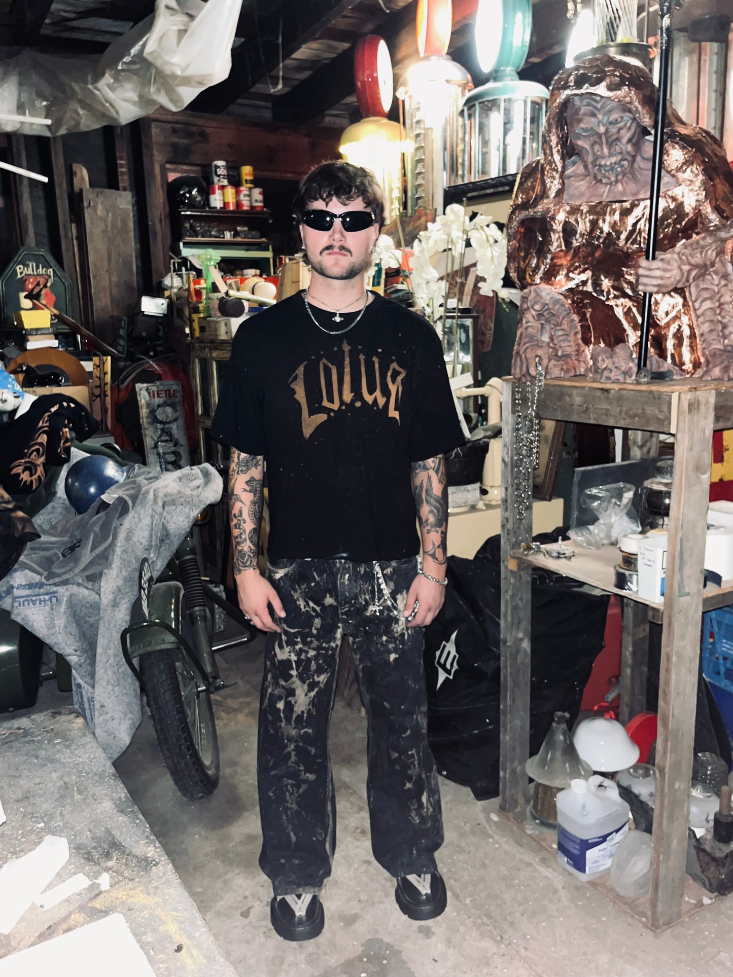 CHAINED HEART TEE 1OF1