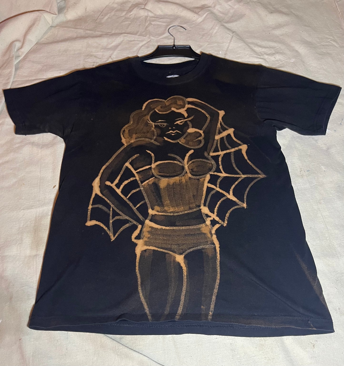 WEB GIRL TEE